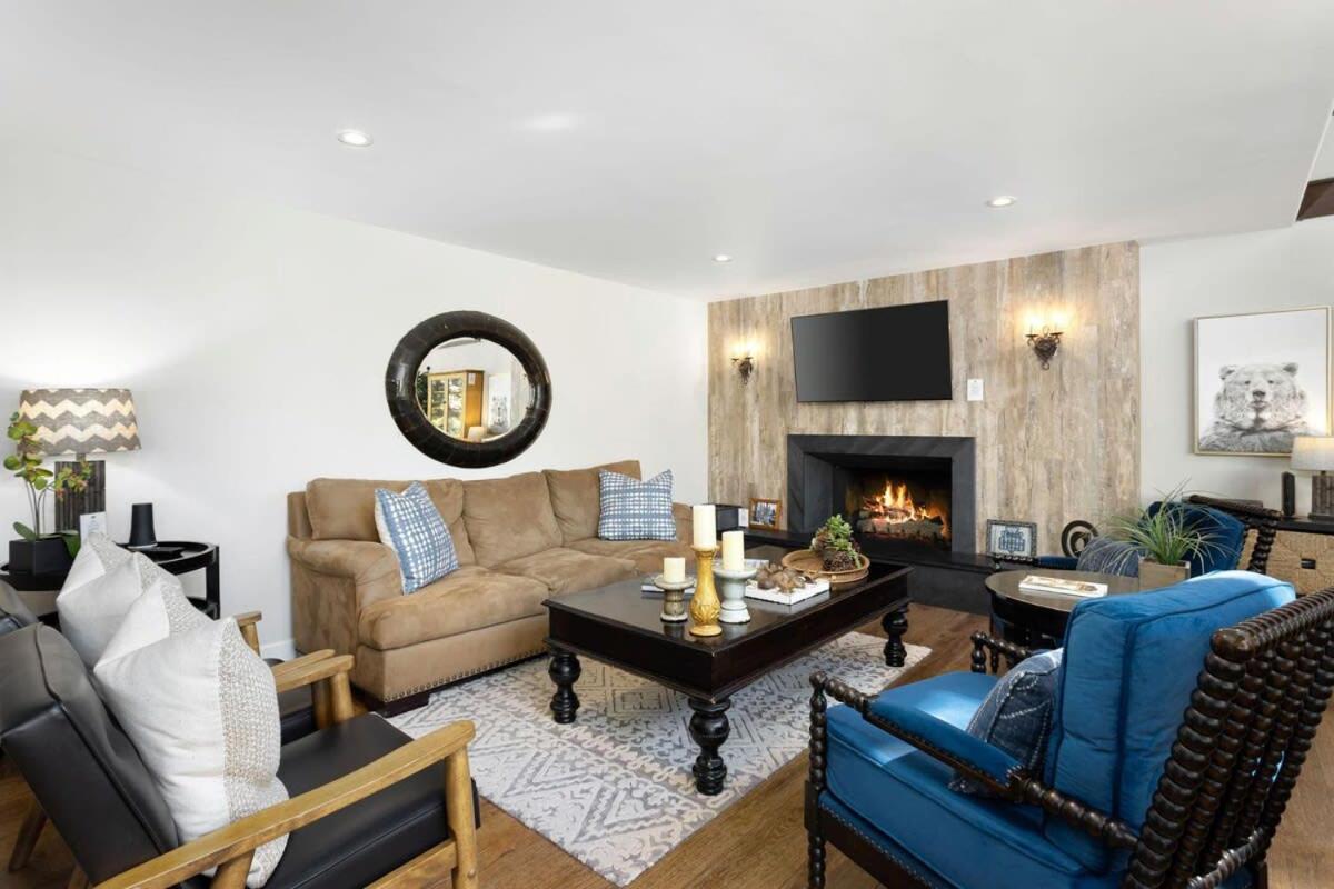 Snowflower Cabin Modern Luxe, 2 Level, 1500 Sqft, Ac, View, Dogs, Walk To Village Lake Arrowhead Buitenkant foto